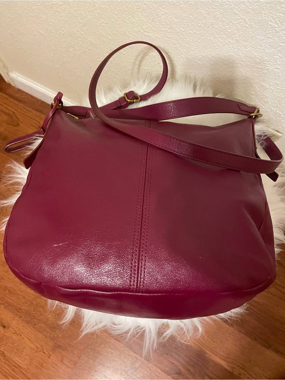 FOSSIL Jolie Hobo Women's Leather Shoulder/Crossbody Bag in Deep Berry